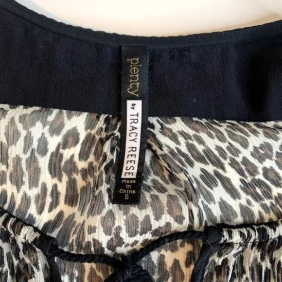 Plenty by Tracy Reese Leopard Print Crinkle Silky Peasant Blouse w/ Sequins - S - Picture 3 of 7